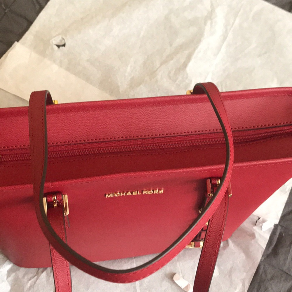 Michael Kors Jet Set Large Tote - Picture 6 of 6